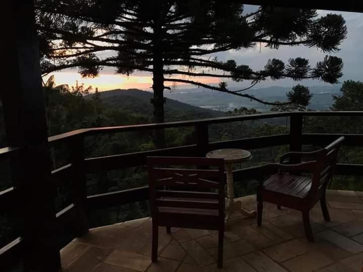 Vista Linda Hotel Ітатіая Екстер'єр фото